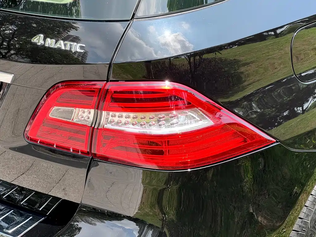 Mercedes-Benz M-Class — миниатюра 7