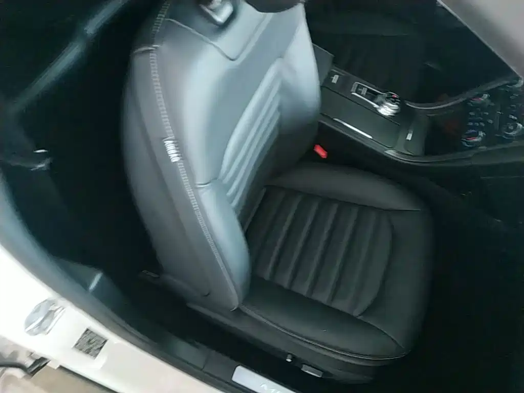 Ford Mondeo — миниатюра 25