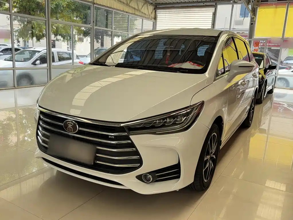 BYD MAX — миниатюра 2