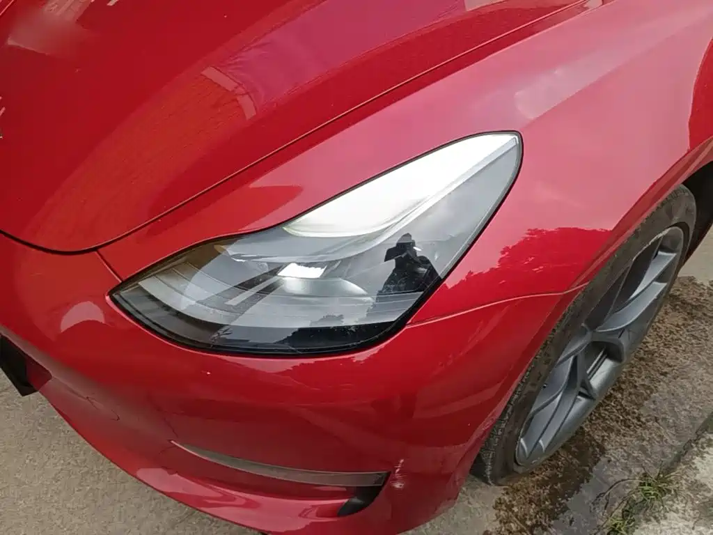 Tesla Model 3 — миниатюра 24