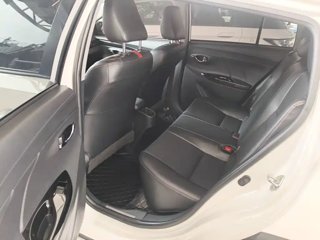 Toyota Yaris L — миниатюра 17
