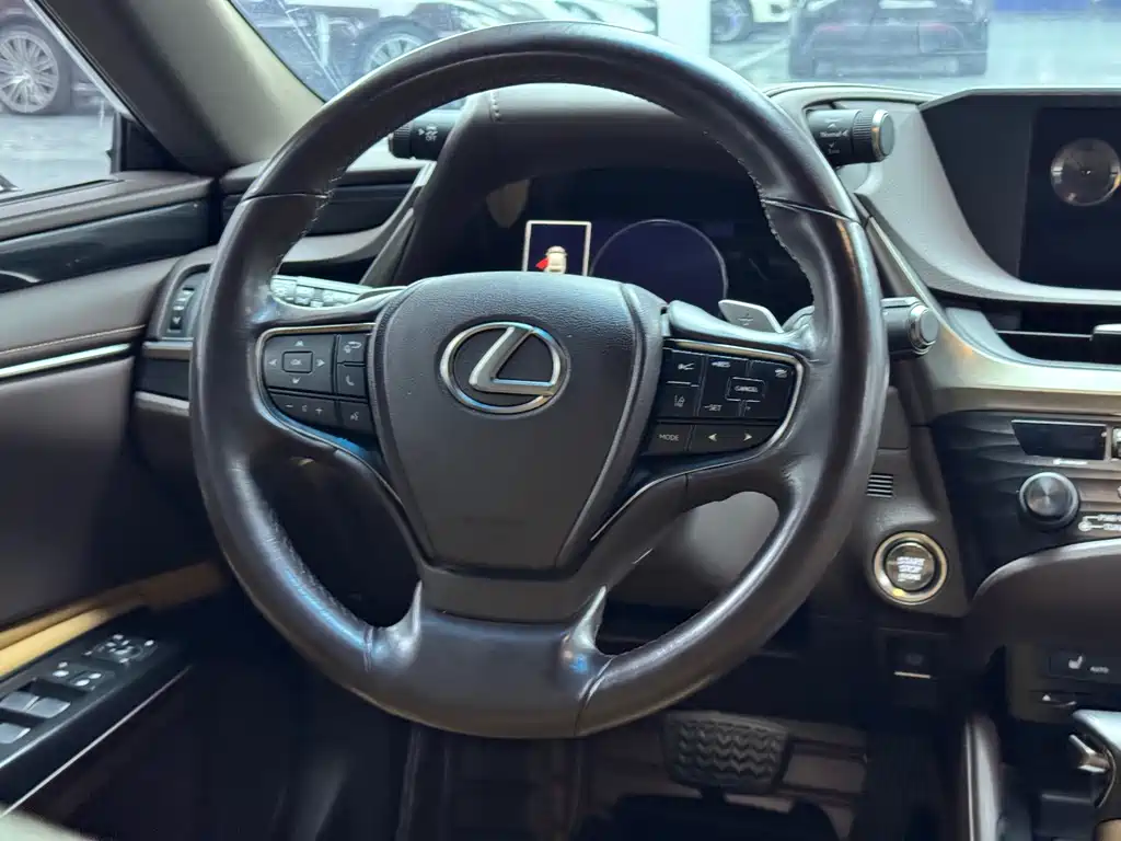 Lexus ES — фотографии объявления, Фото 12