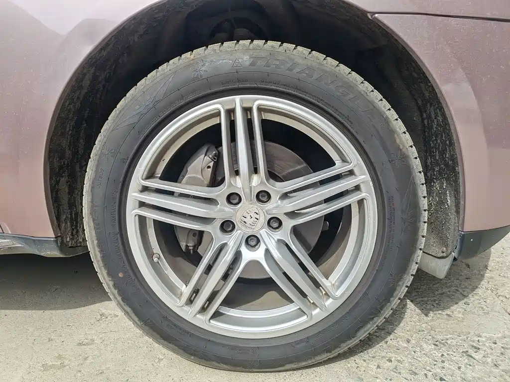 Porsche Macan — миниатюра 3