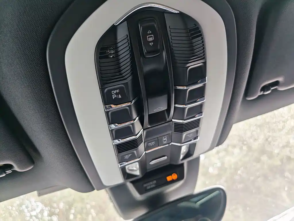 Porsche Macan — миниатюра 15