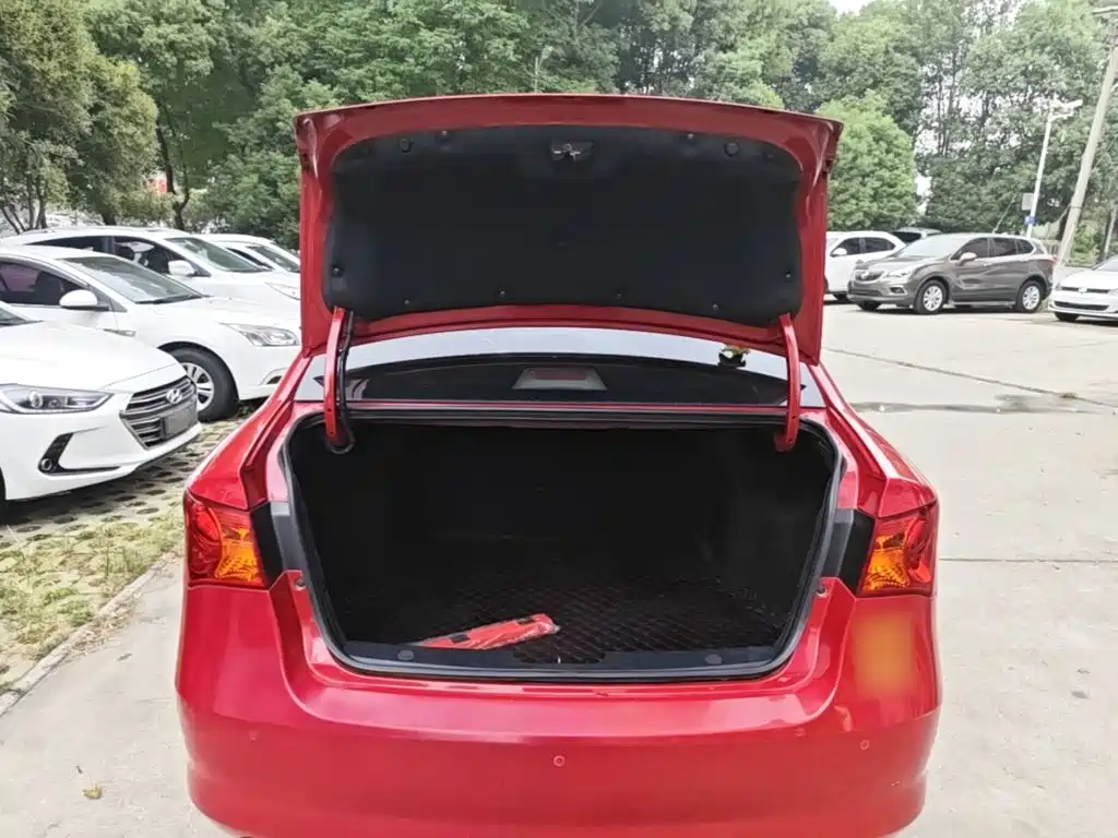 Roewe 350 — миниатюра 15