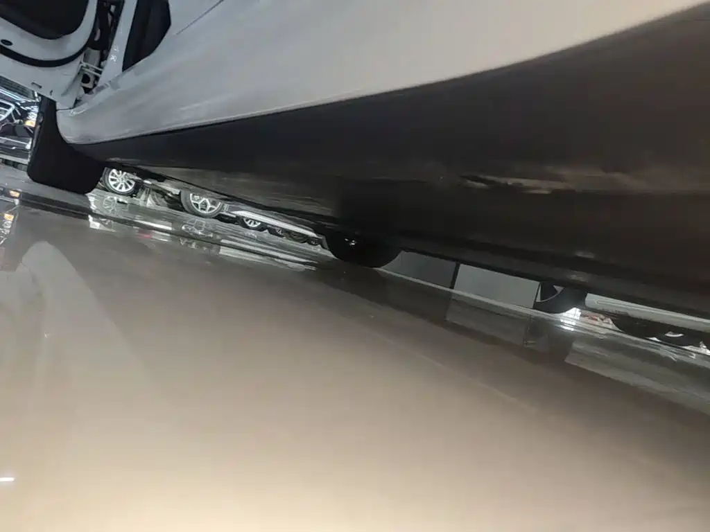 Tesla Model 3 — миниатюра 22