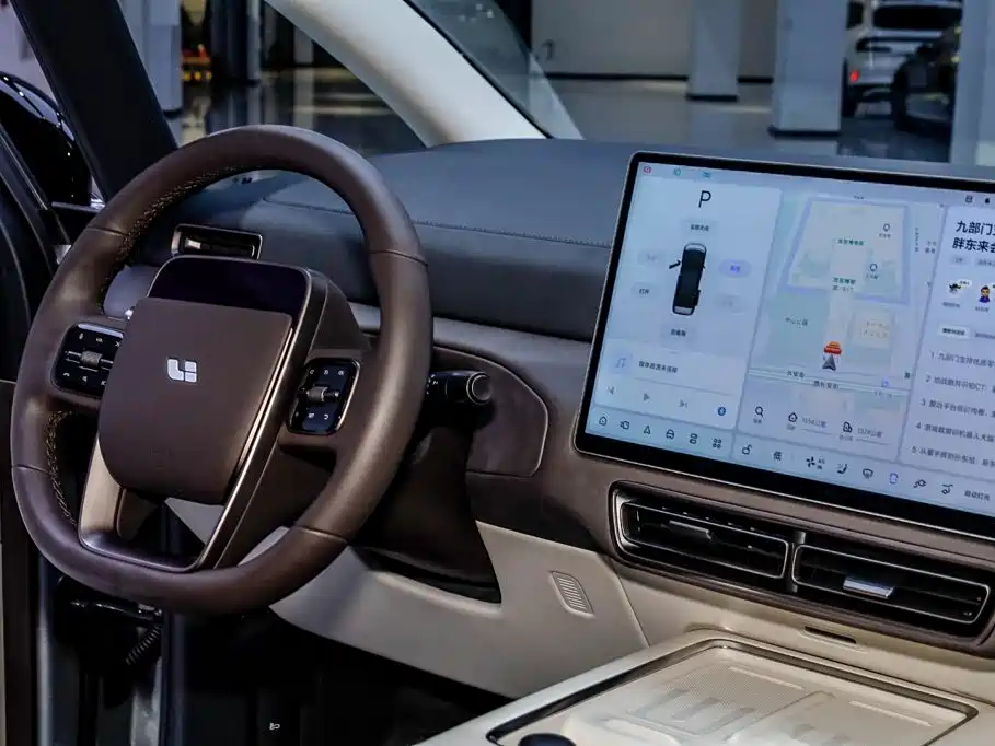 Li Auto Li MEGA — миниатюра 31
