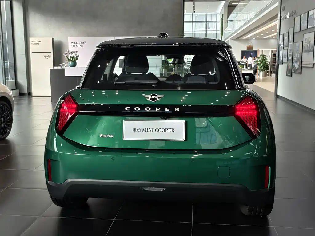 MINI MINI COOPER EV — миниатюра 15