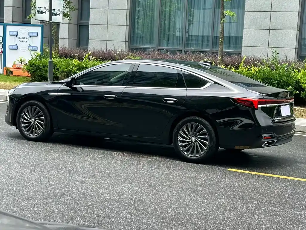 Buick LaCrosse — миниатюра 7