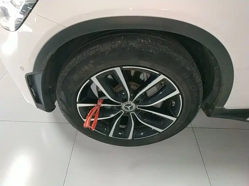 Mercedes-Benz GLC — миниатюра 23