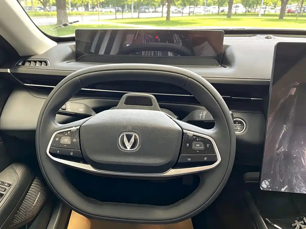 Changan Yida — миниатюра 8