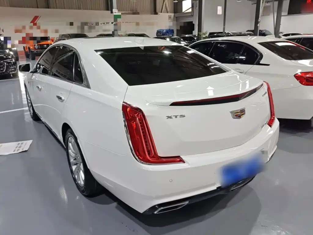 Cadillac XTS — миниатюра 8