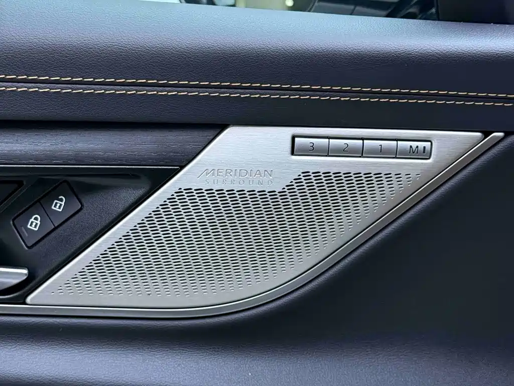 Jaguar XFL — миниатюра 8