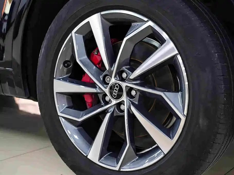 Audi Q5L — миниатюра 12