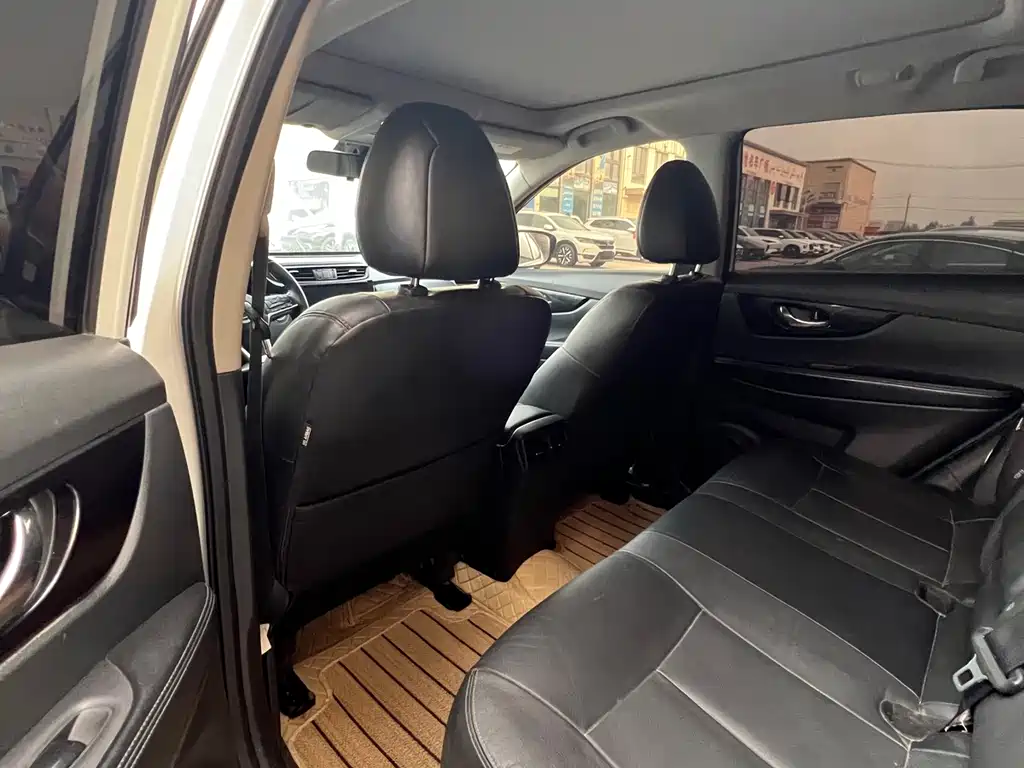 Nissan X-Trail - фото 5