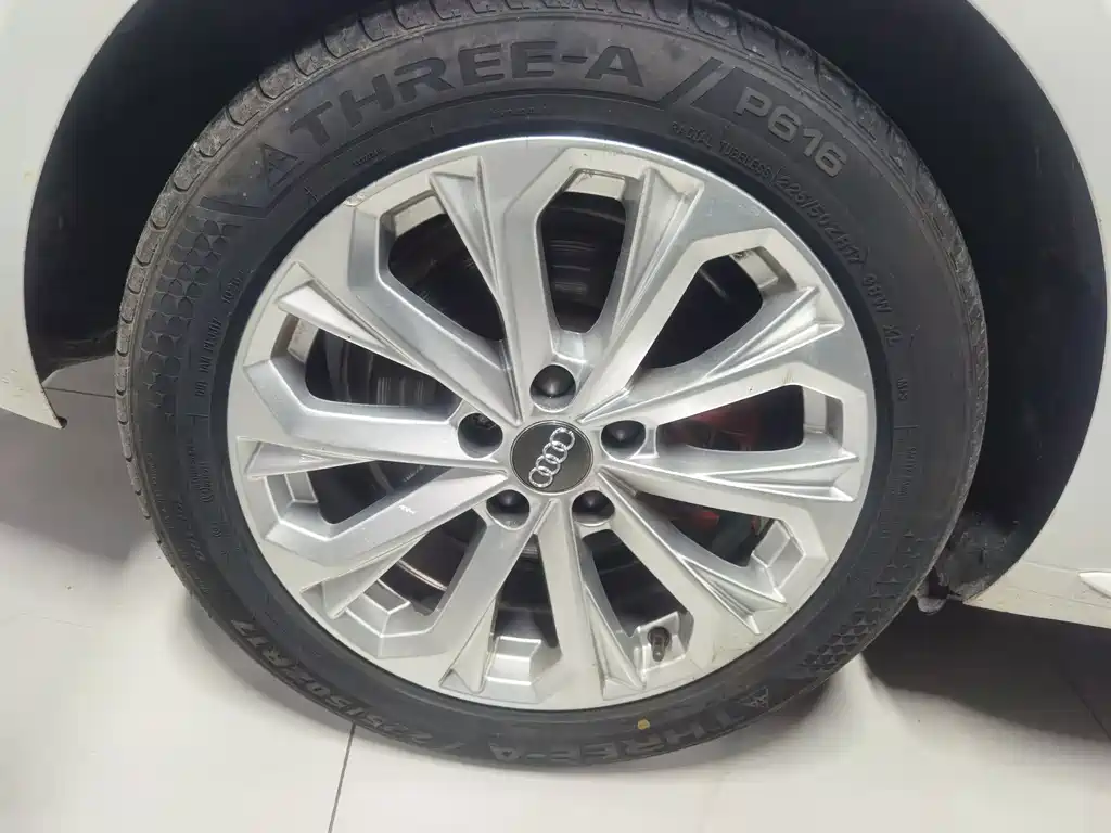 Audi A4L — миниатюра 19