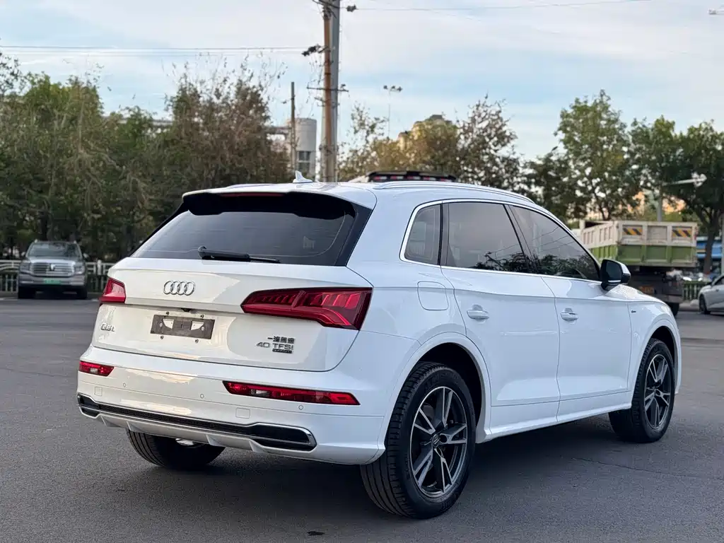Audi Q5L — миниатюра 13