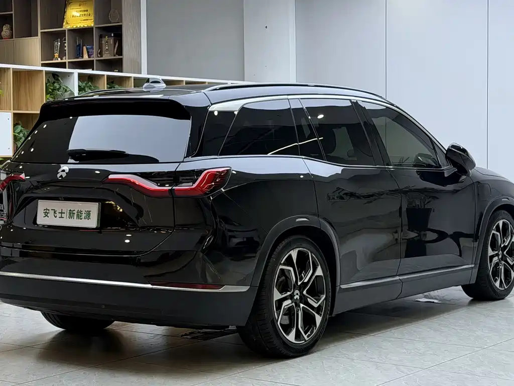 NIO ES8 — миниатюра 13