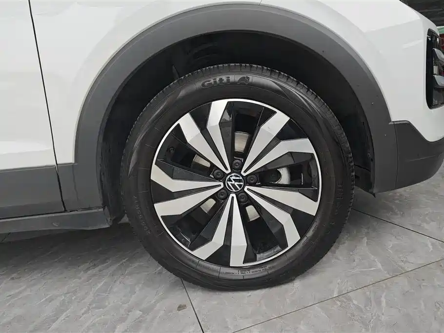 Volkswagen Tharu 2025 1.5L