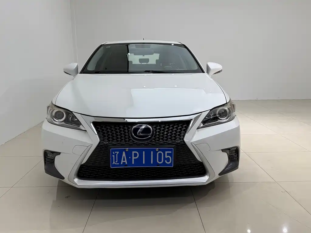 Lexus CT — миниатюра 3