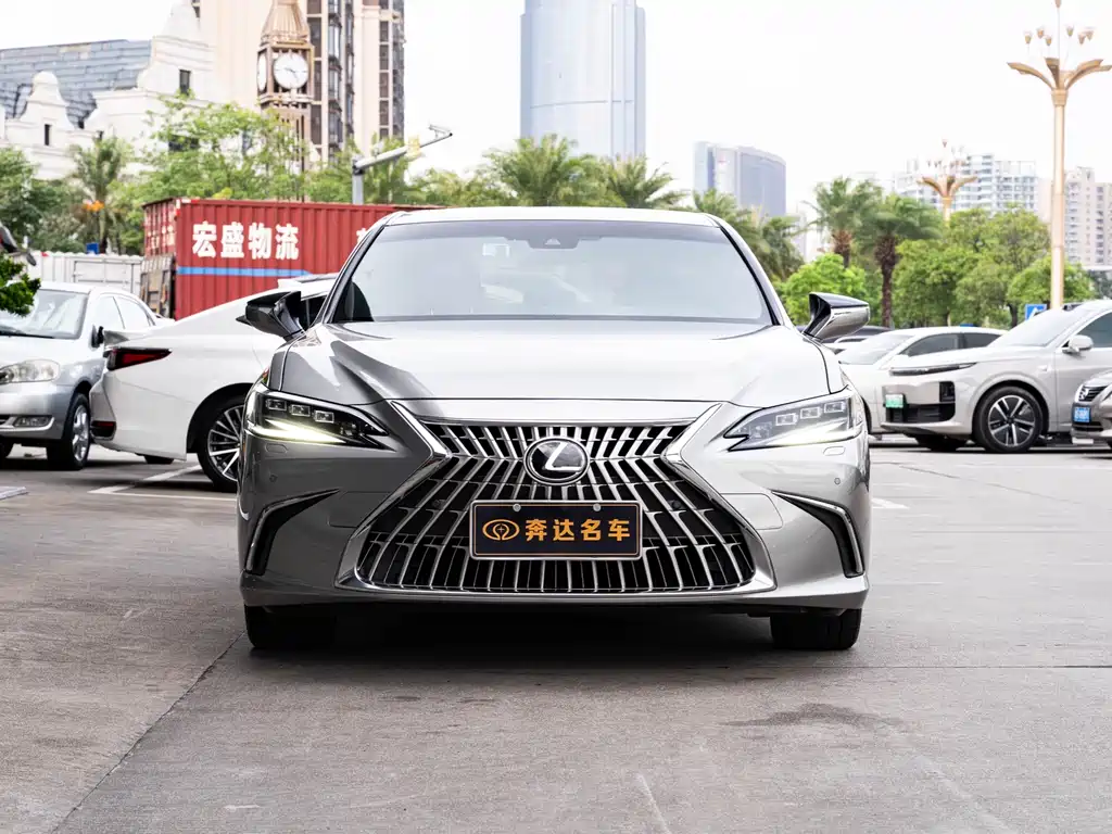 Lexus ES 2024 200