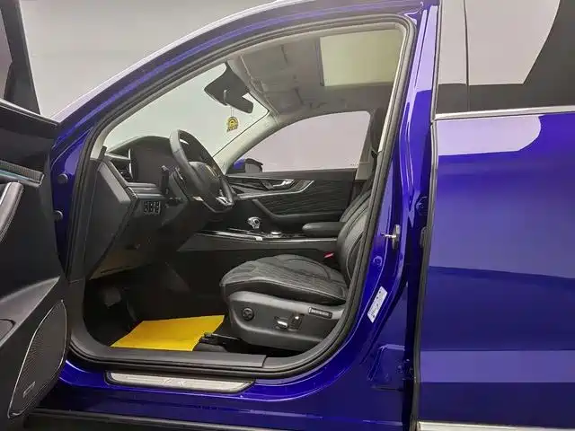 Hongqi HS5 2019 2.0T