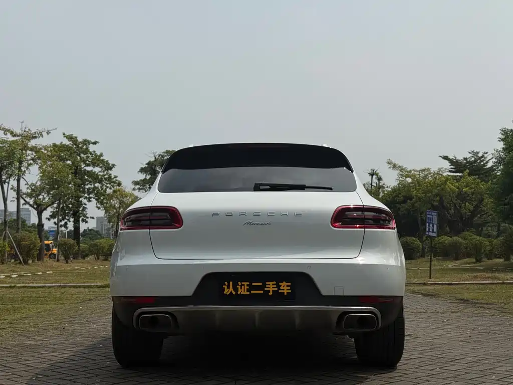 Porsche Macan — миниатюра 4