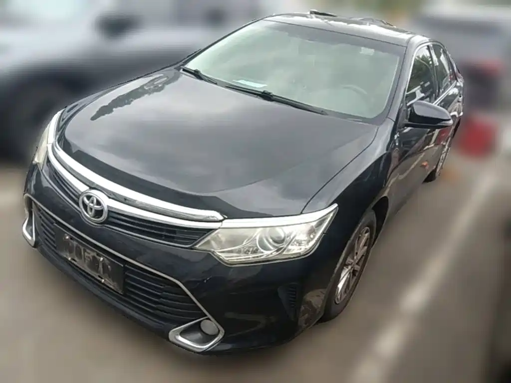 Toyota Camry — миниатюра 3