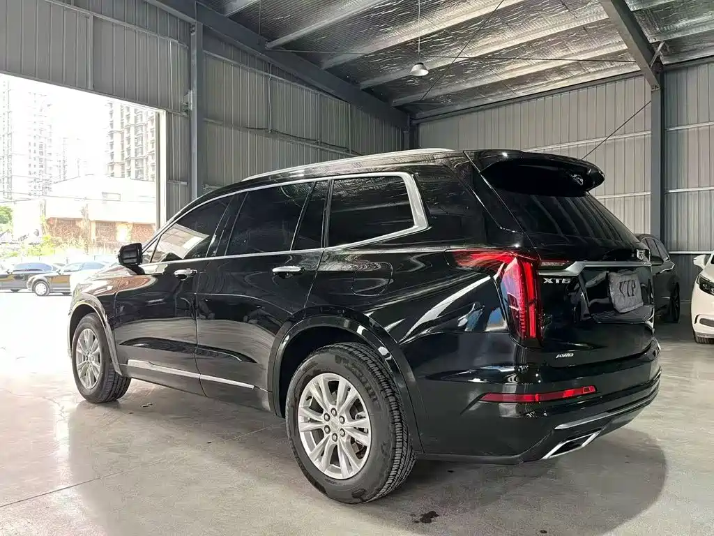 Cadillac XT6 — миниатюра 5