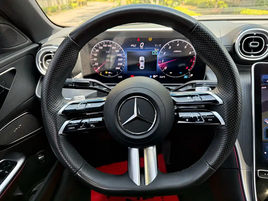 Mercedes-Benz C-Class — миниатюра 11