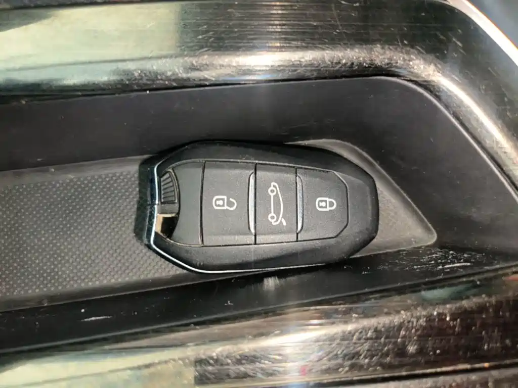 Peugeot 4008 — миниатюра 9