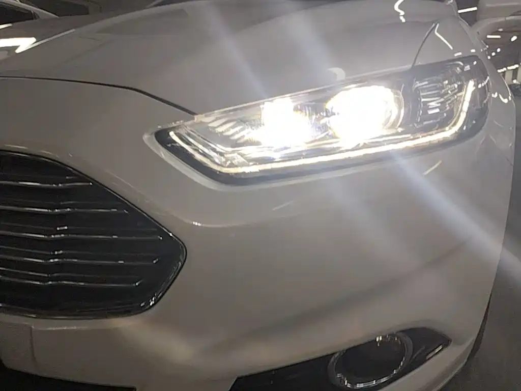 Ford Mondeo — миниатюра 24