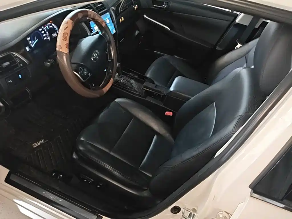 Toyota Camry — миниатюра 15