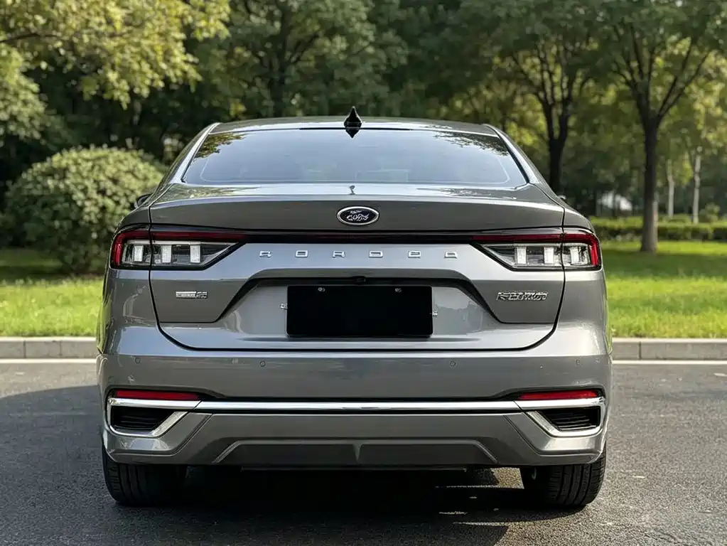 Ford Mondeo — миниатюра 5