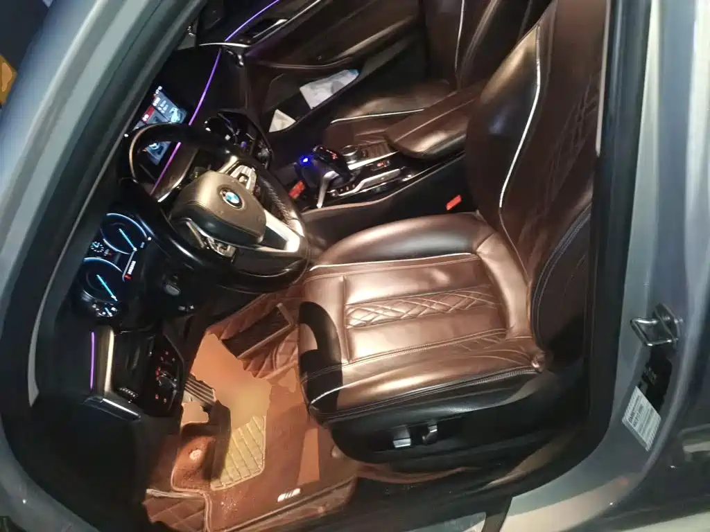 BMW 5 Series — миниатюра 16
