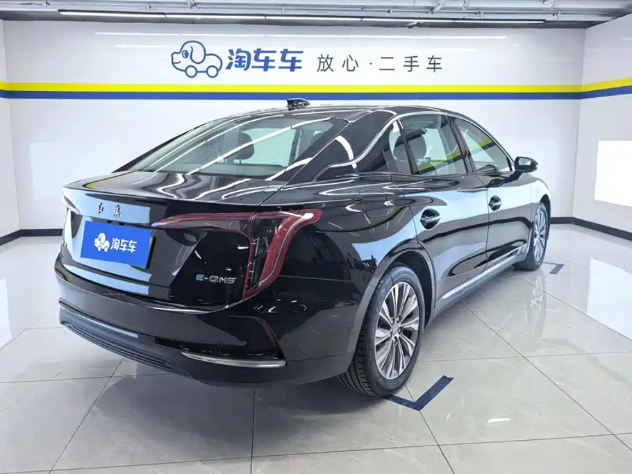 Hongqi Hongqi E-QM5 — миниатюра 3