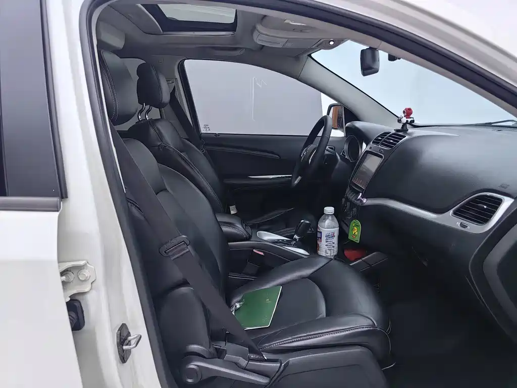 Dodge Journey — миниатюра 10