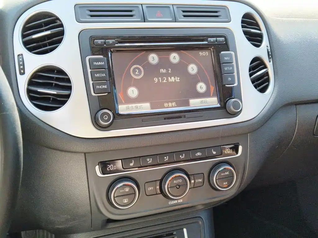 Volkswagen Tiguan — миниатюра 14
