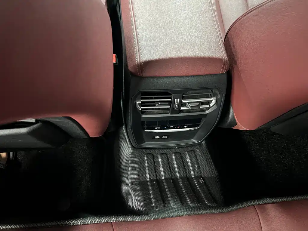 BMW 3 Series — миниатюра 11