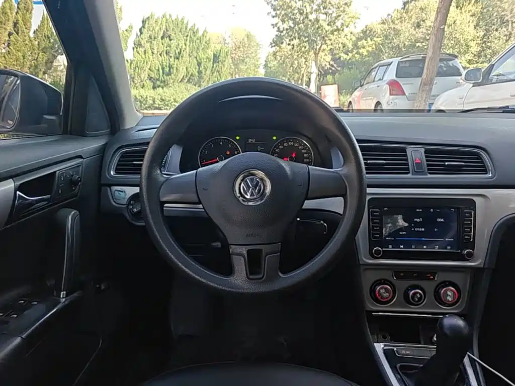 Volkswagen Lavida — миниатюра 11