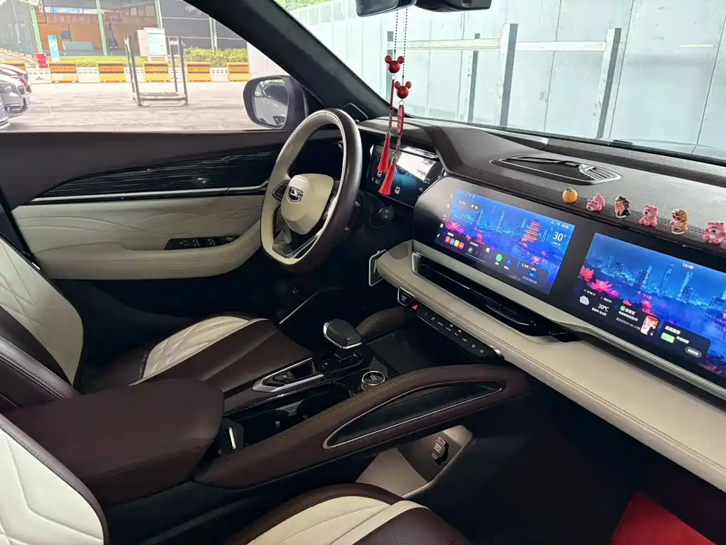 Geely Xingyue L — миниатюра 11