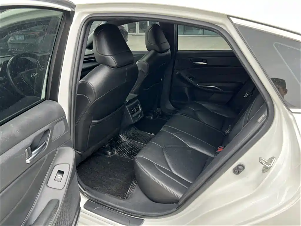 Toyota Avalon — миниатюра 6