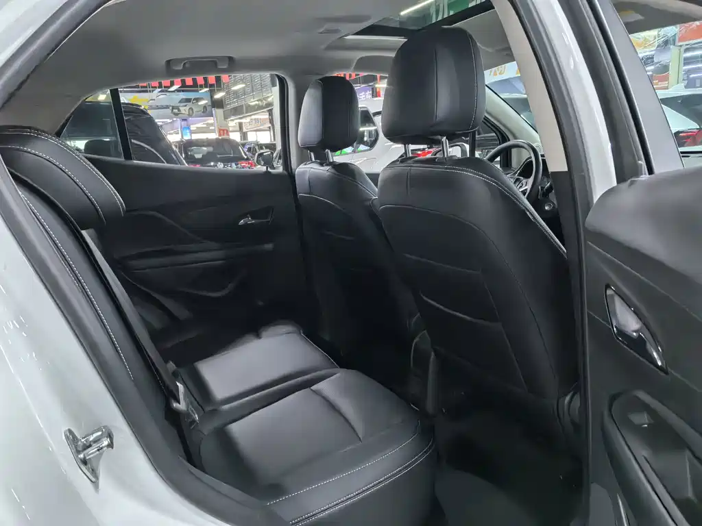 Buick Encore — миниатюра 10