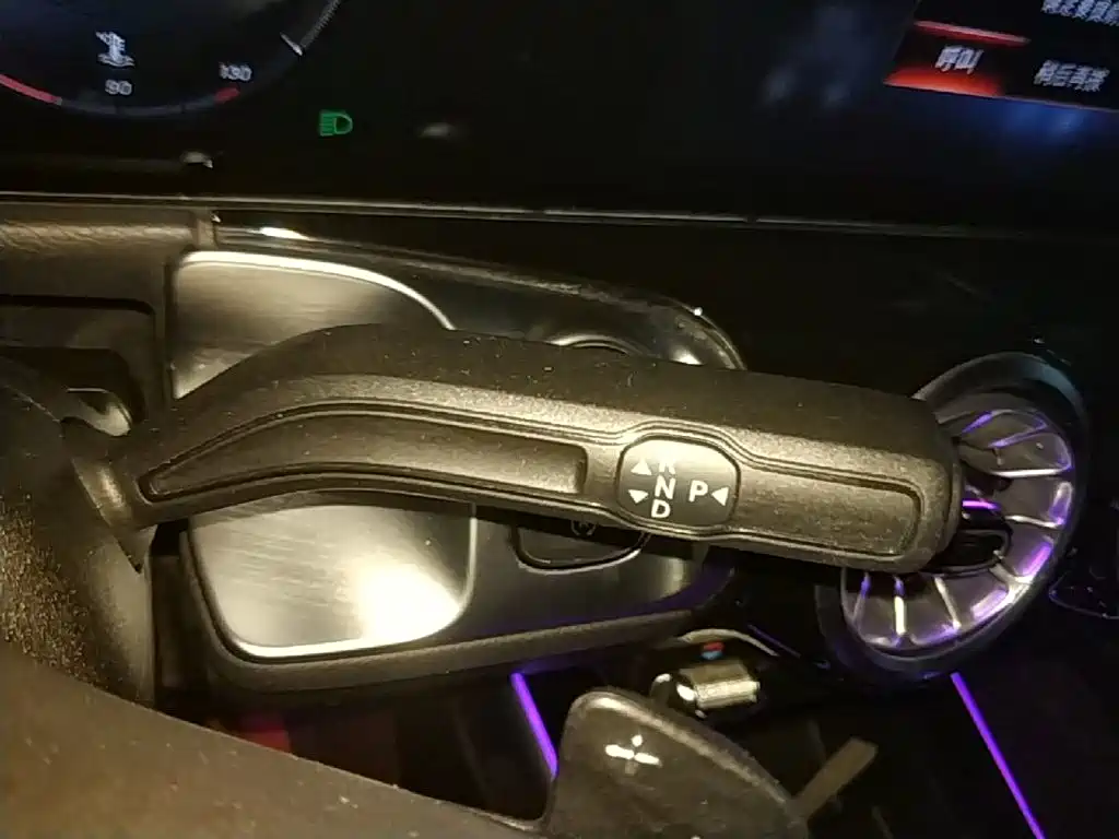 Mercedes-Benz GLB — миниатюра 14