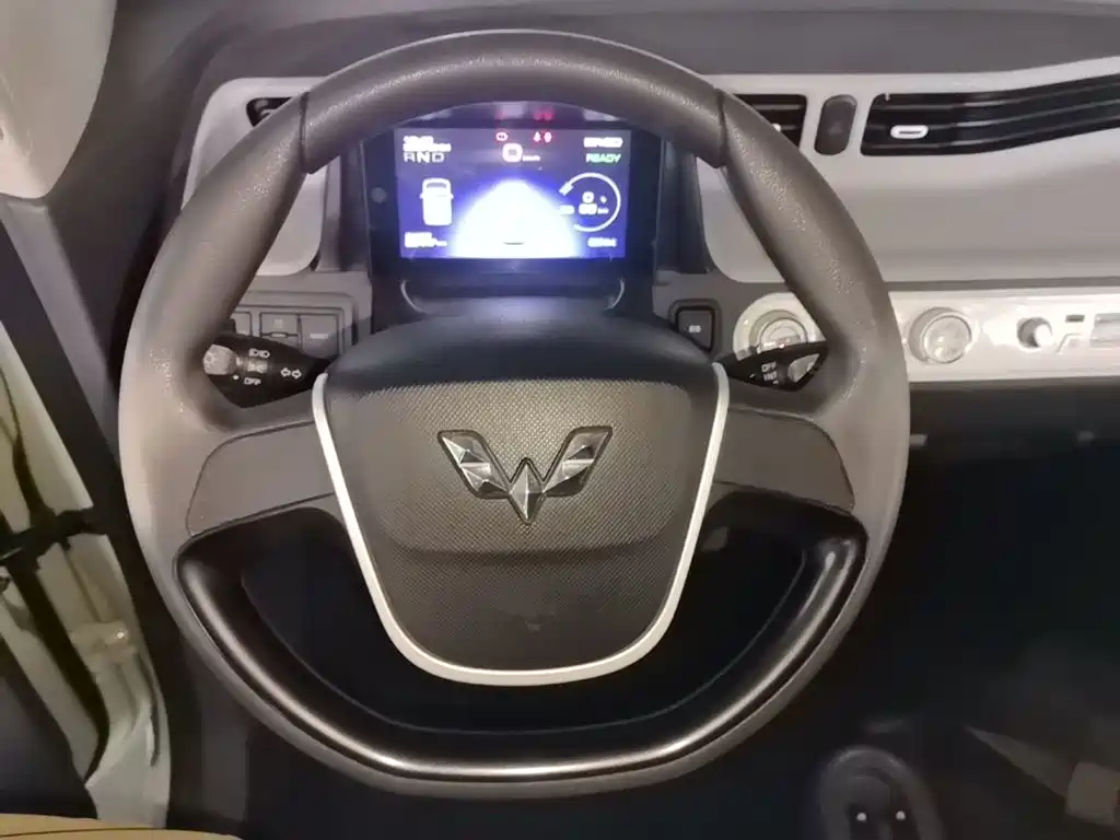 Wuling MINIEV — миниатюра 11