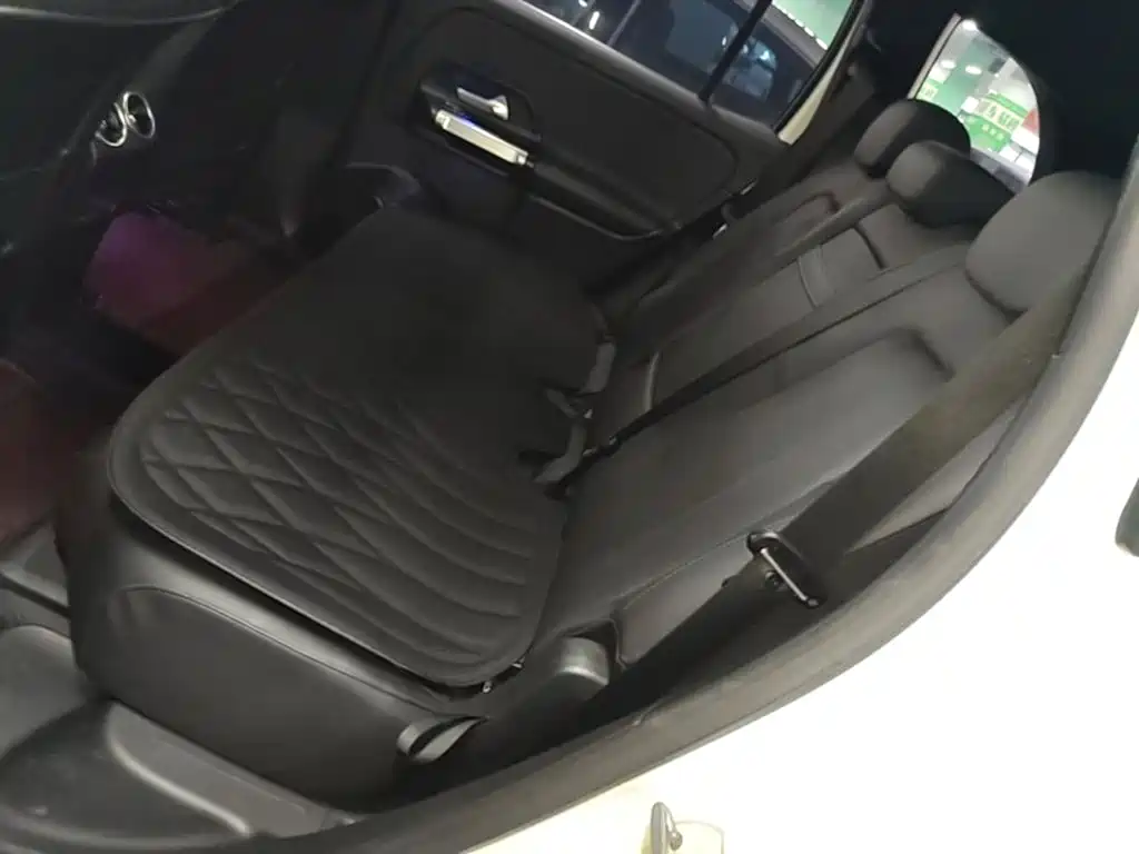 Mercedes-Benz EQB — миниатюра 17