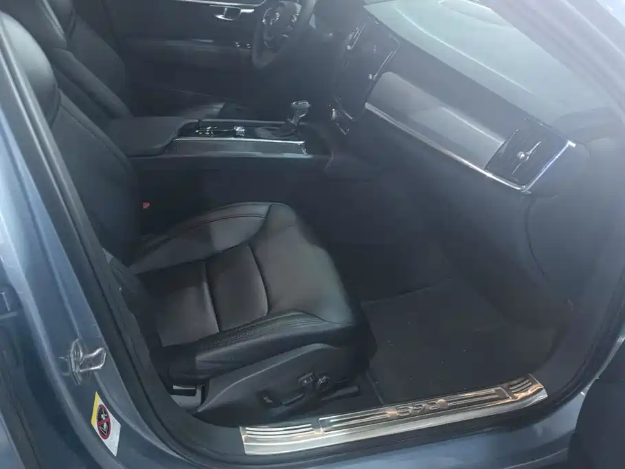 Volvo S90 — миниатюра 8