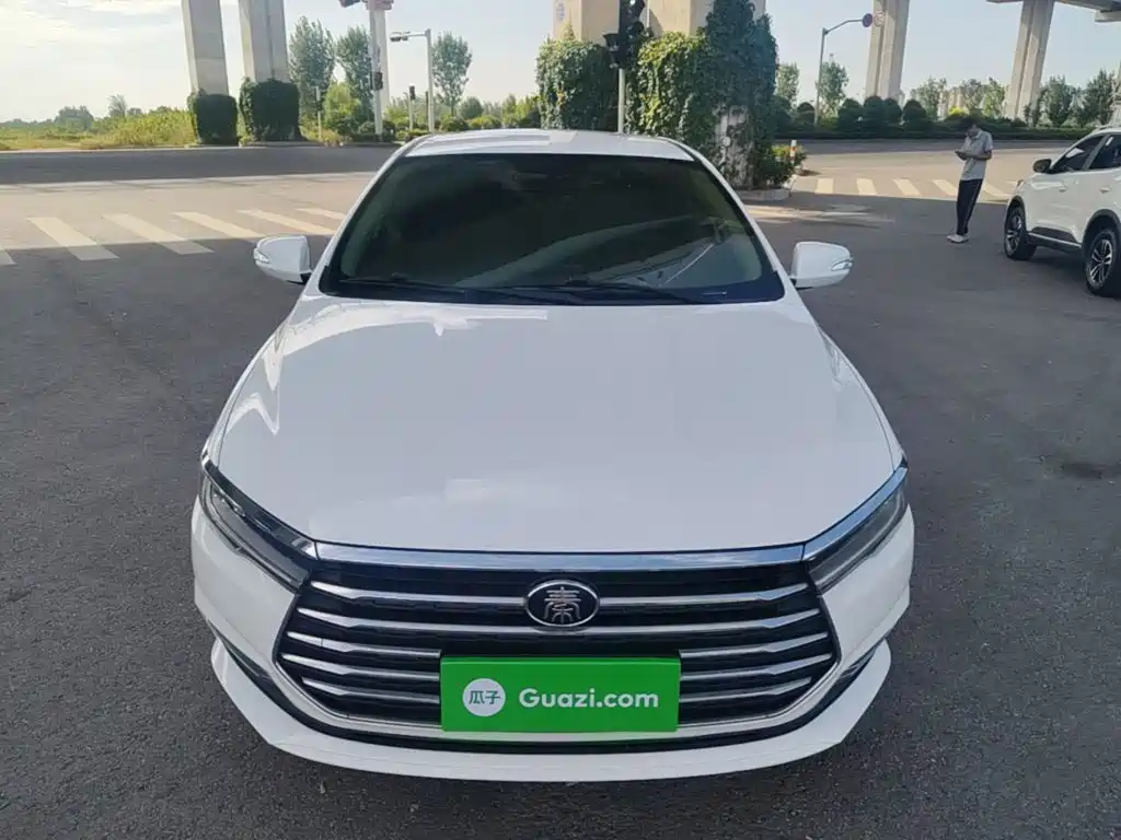 BYD Qin — миниатюра 3
