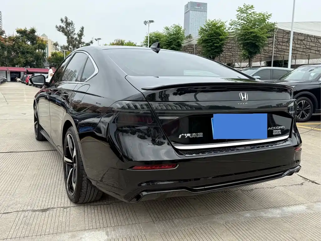 Honda Accord — миниатюра 6