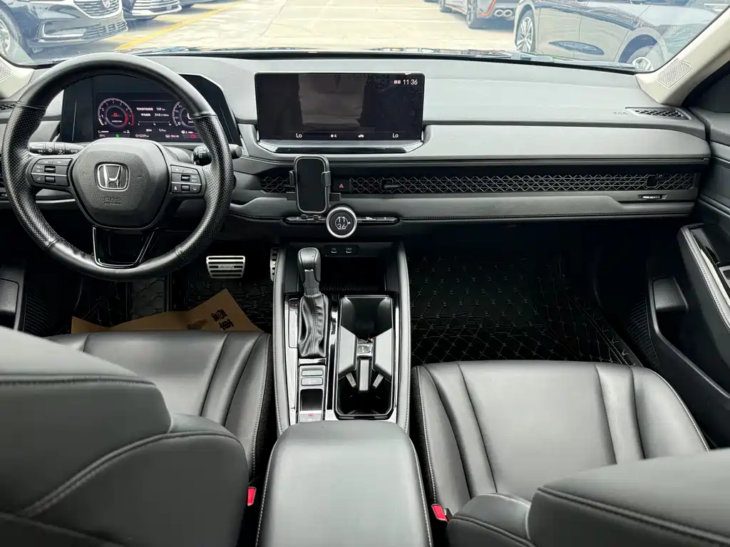 Honda Accord — миниатюра 13